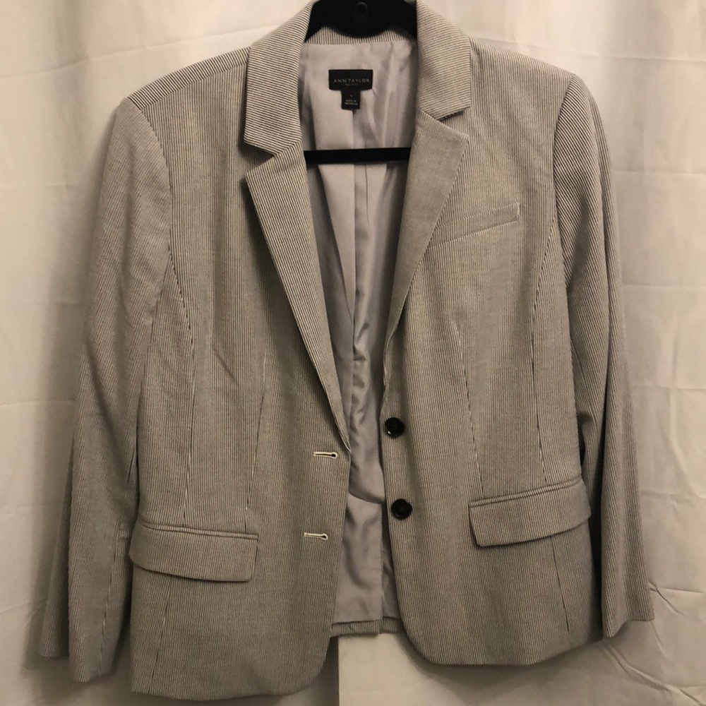 Ann Taylor Blue Seersucker 2 Button Blazer